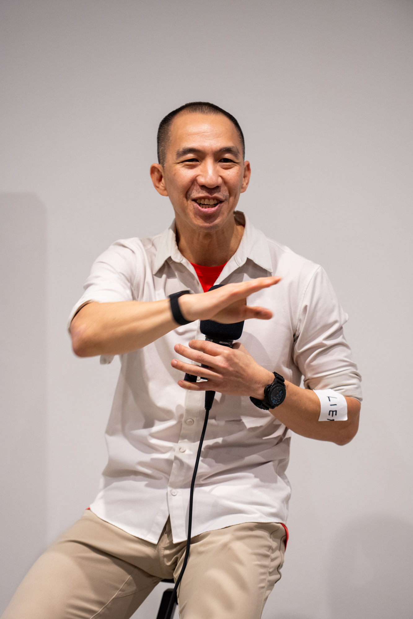TracksideTalks emcee presenting Flashbob Studio