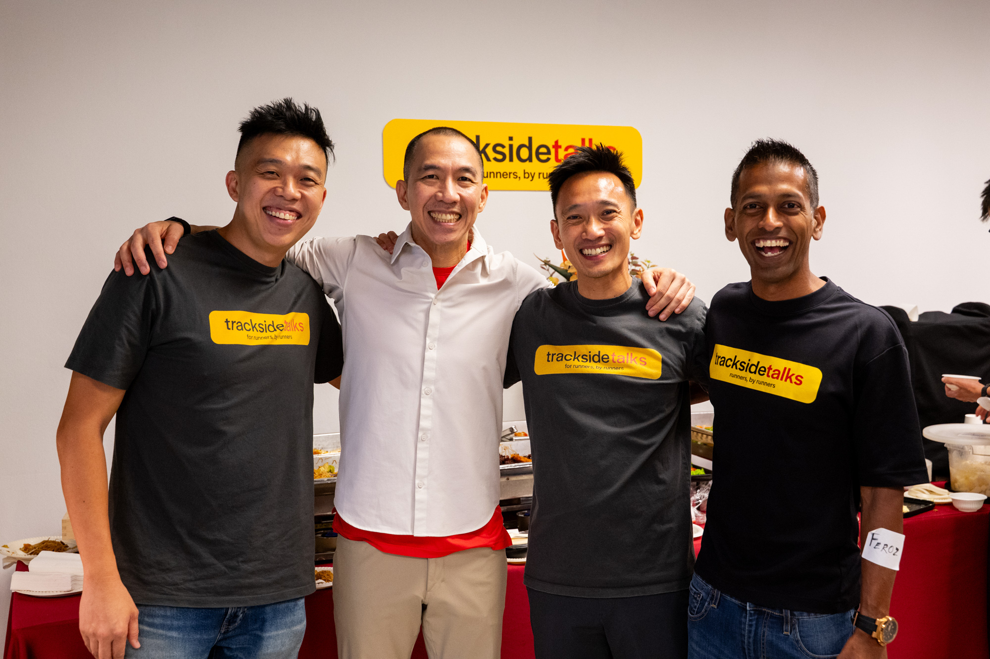 TracksideTalks team photo Singapore runners